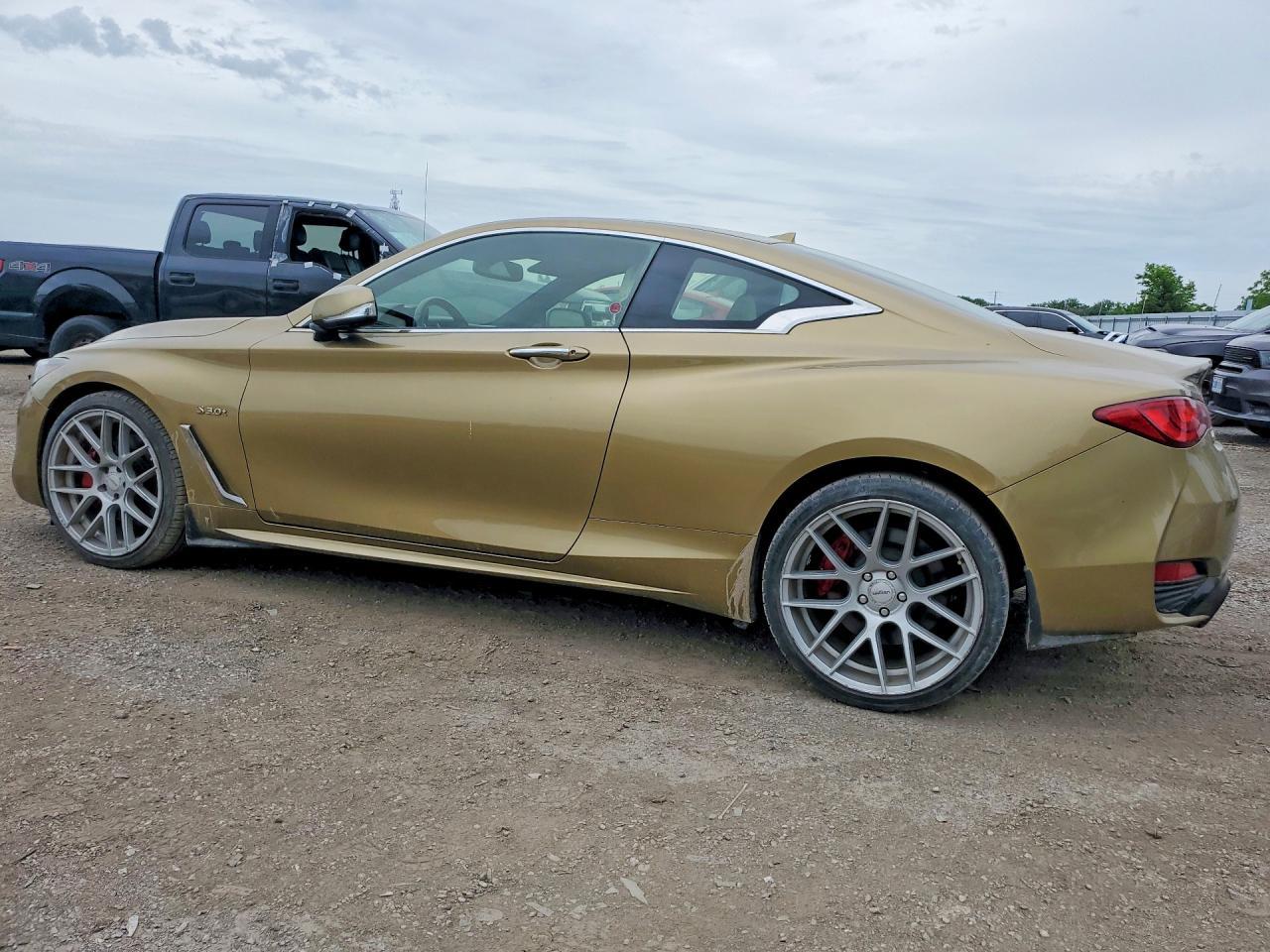 2017 Infiniti Q60 Red Sport 400 - Image 2