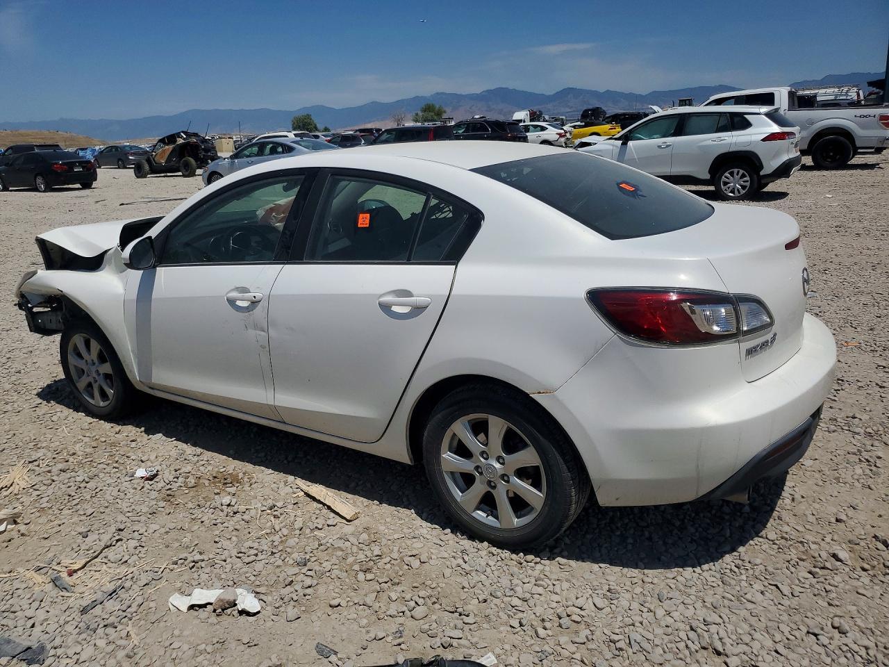 2011 Mazda 3 I - Фото 2