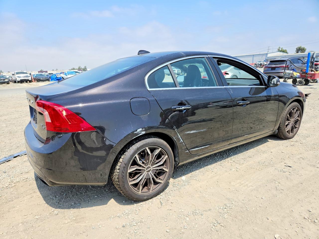 2015 Volvo S60 Platinum - Фото 3