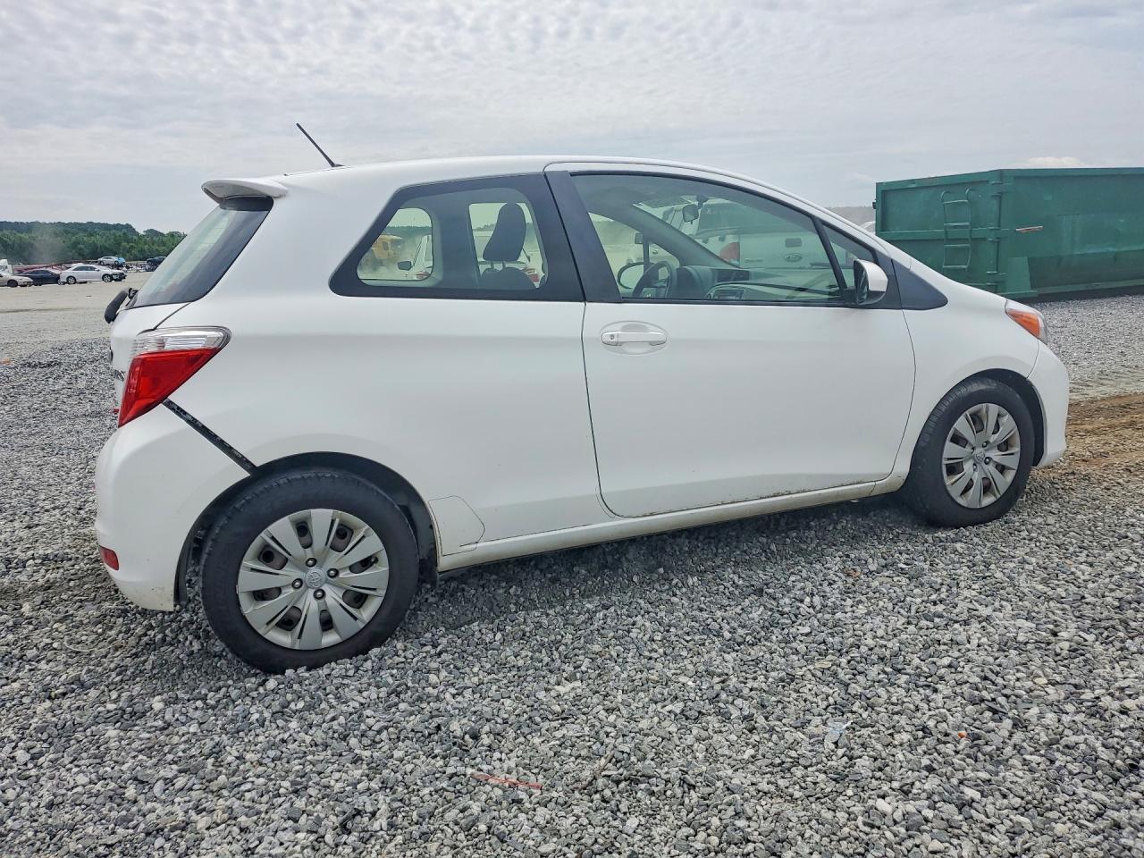 2012 Toyota Yaris 3-Door L - Image 3