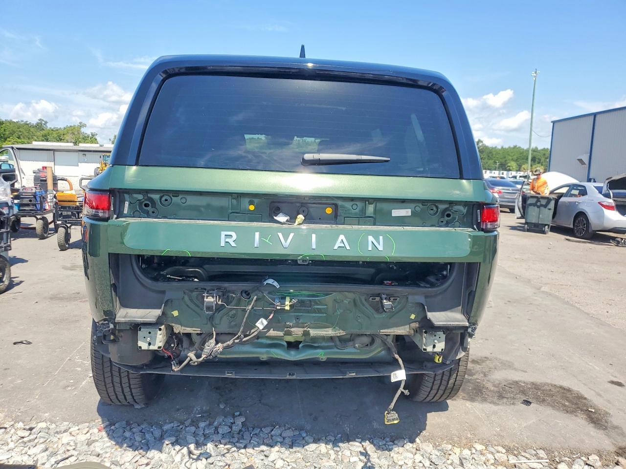 2023 Rivian R1S Adventure - Image 6