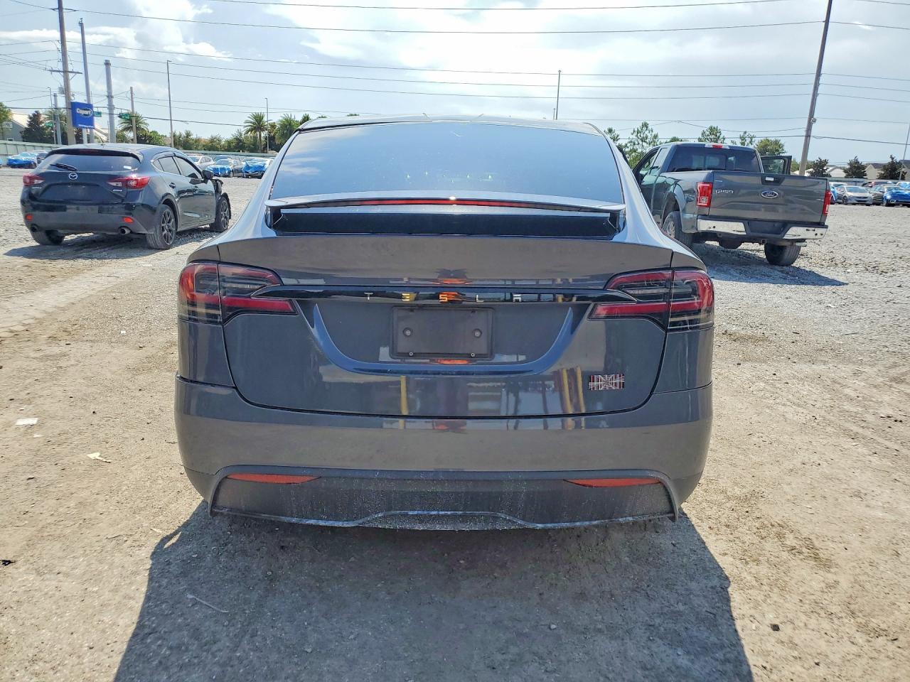 2023 Tesla Model X - Фото 6