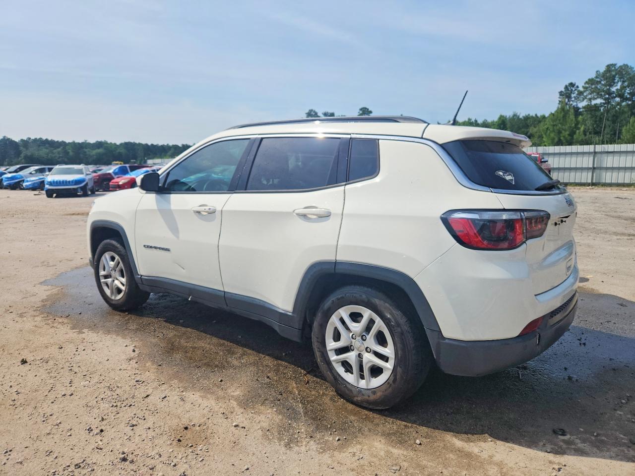 2020 Jeep Compass Sport - Фото 2
