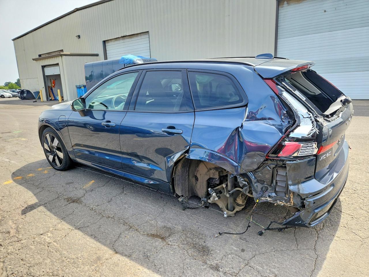2024 Volvo Xc60 Ultimate - Фото 2