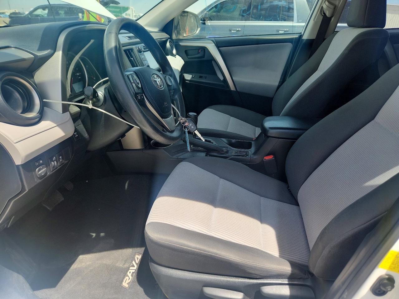 2015 Toyota Rav4 Le - Image 7