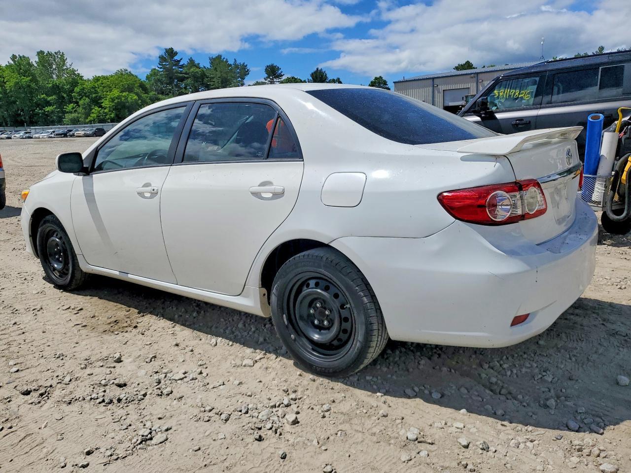 2012 Toyota Corolla Le - Фото 2