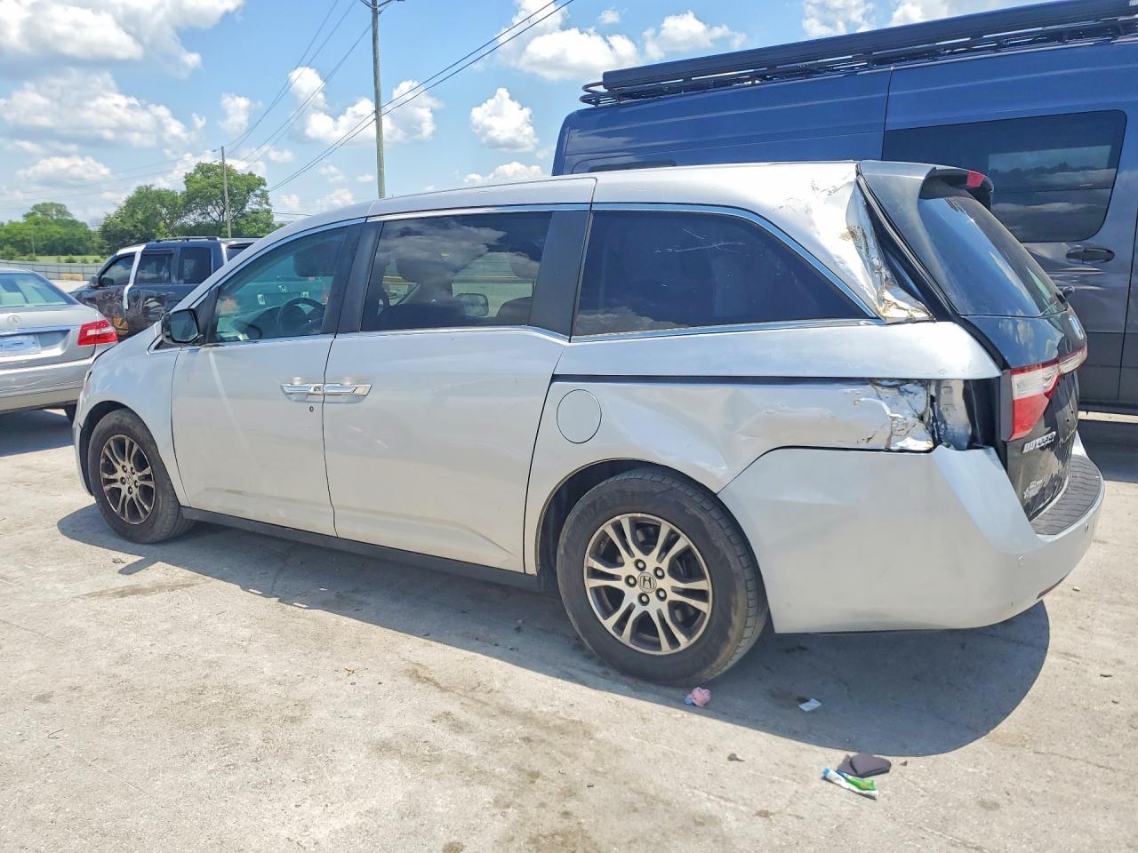 2013 Honda Odyssey Exl - Image 2