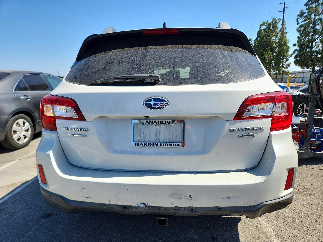 2017 Subaru Outback 3.6R Limited - Фото 6