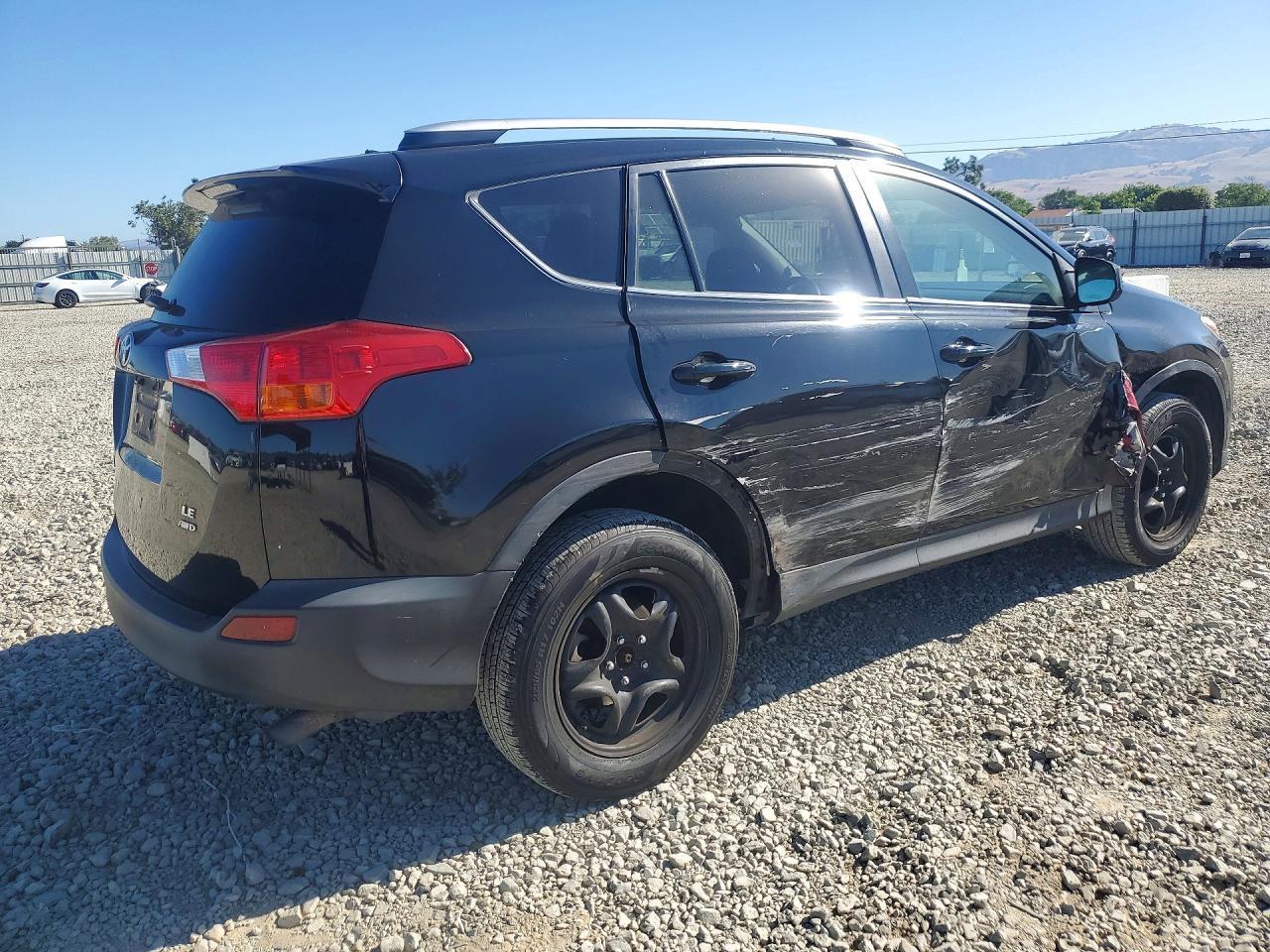 2015 Toyota Rav4 Le - Image 3