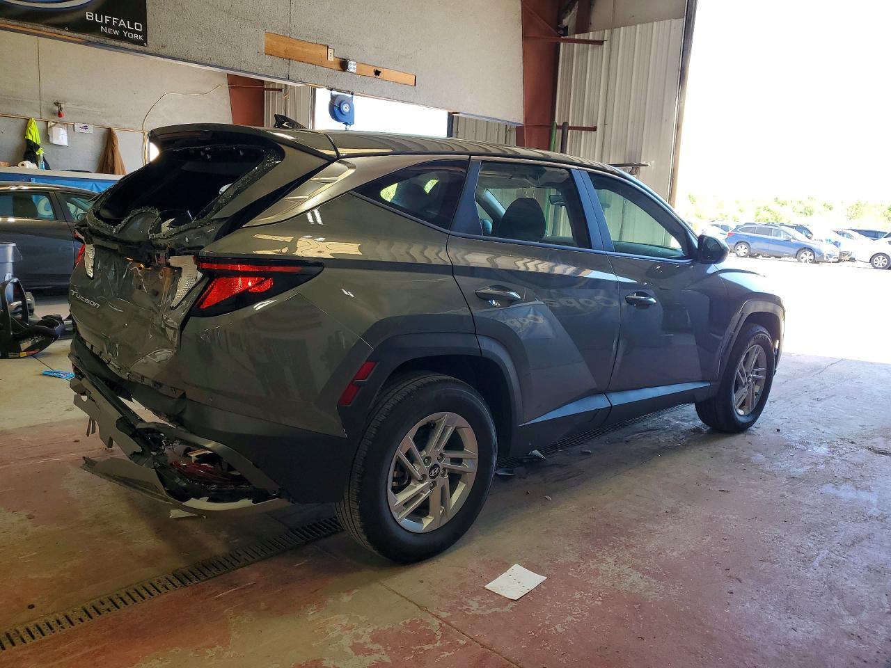 2025 Hyundai Tucson Se - Image 3