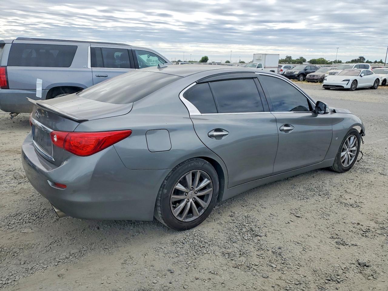 2014 Infiniti Q50 Premium - Image 3