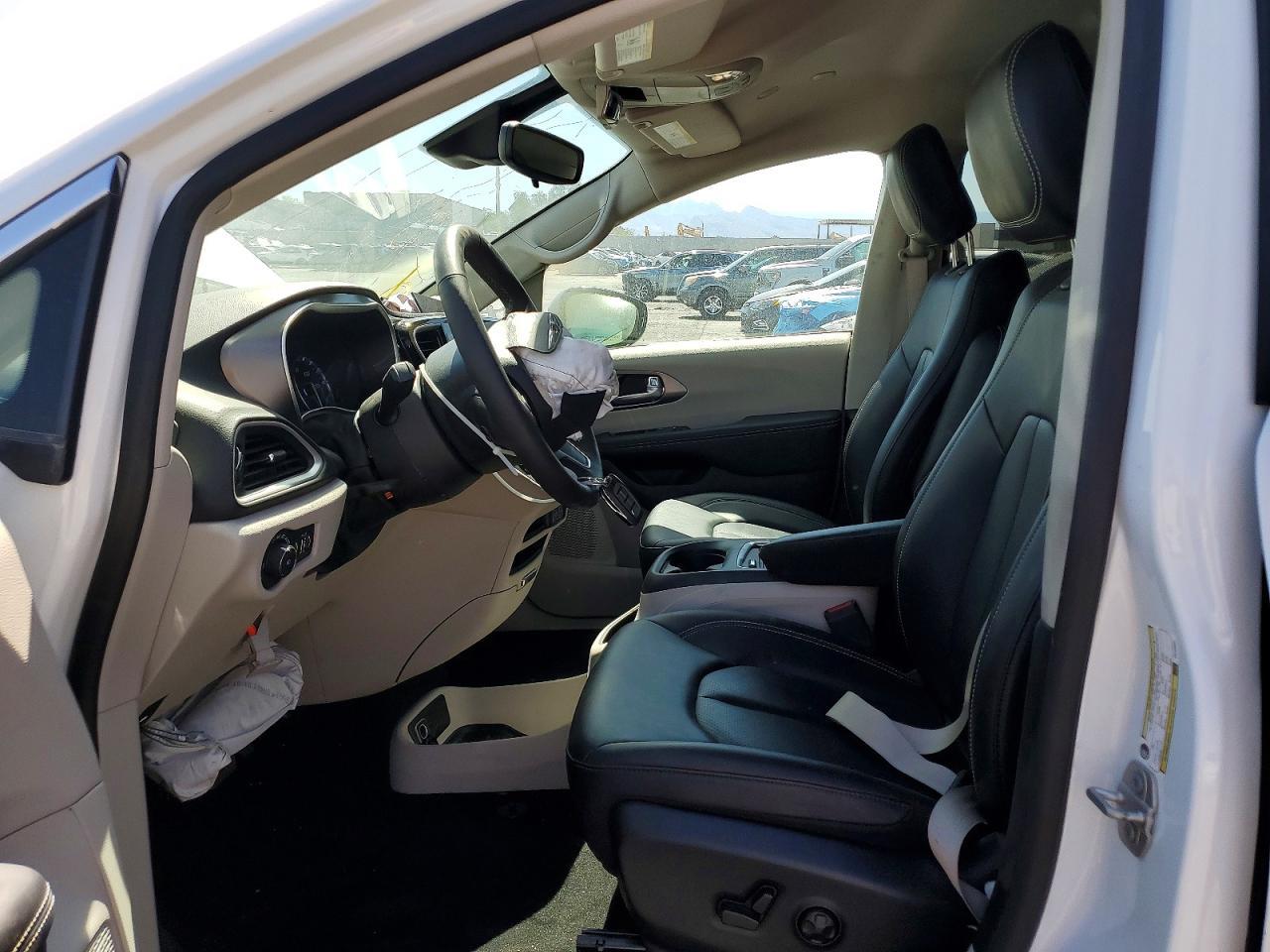 2024 Chrysler Pacifica Touring L - Фото 7