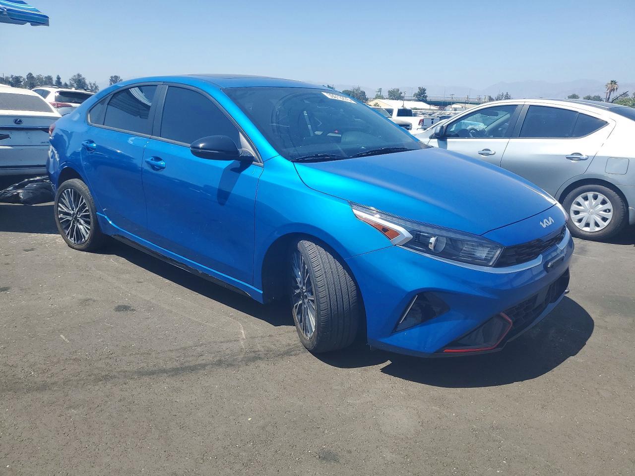 2024 Kia Forte Gt Line - Фото 4
