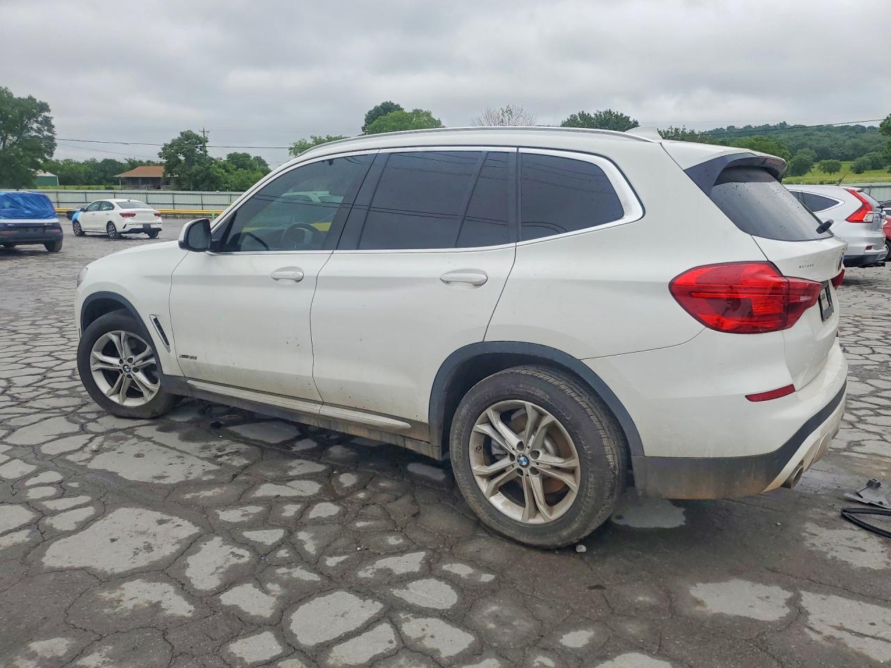 2018 BMW X3 xDrive30I - Фото 2