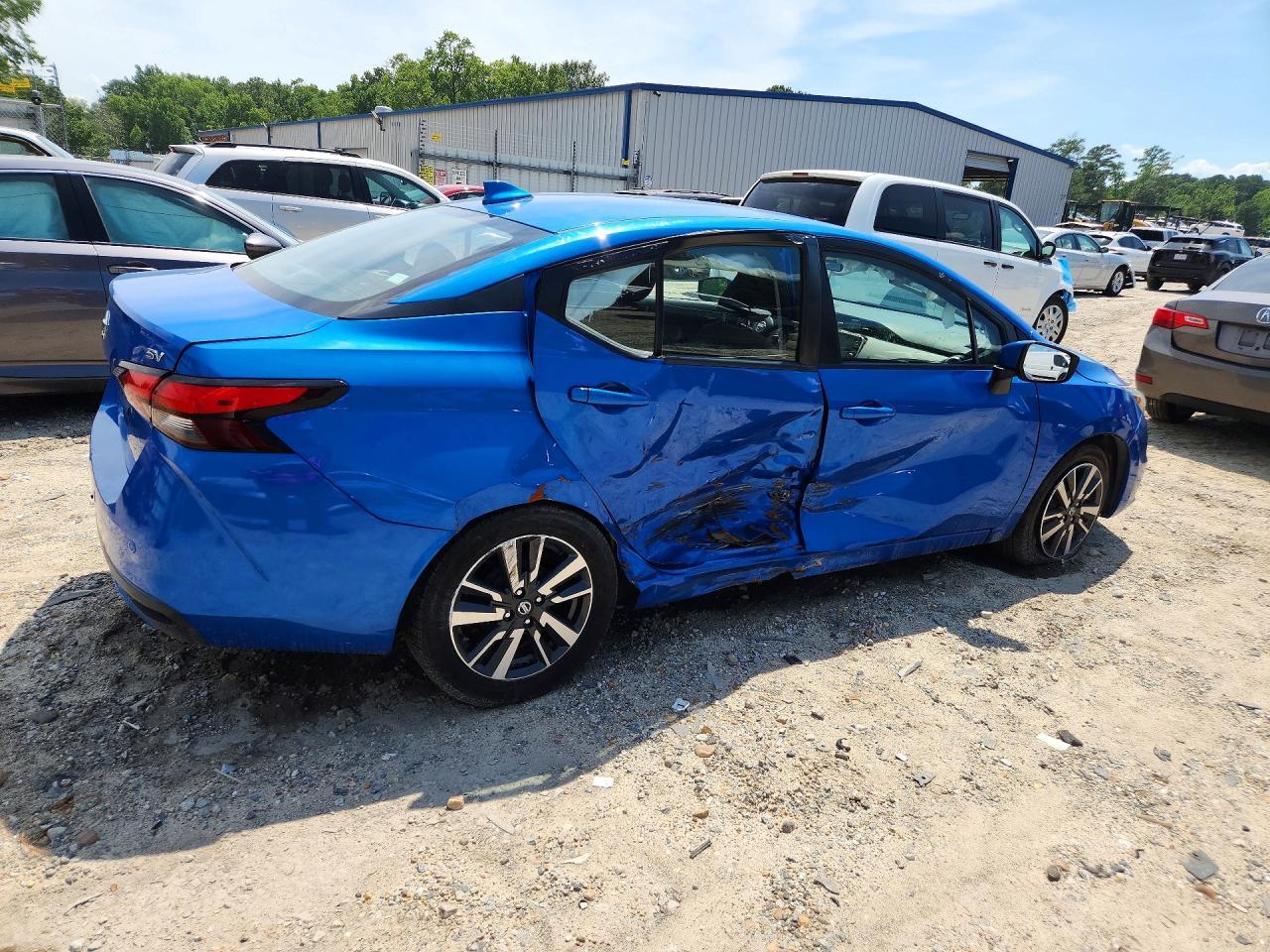 2021 Nissan Versa Sv - Image 3