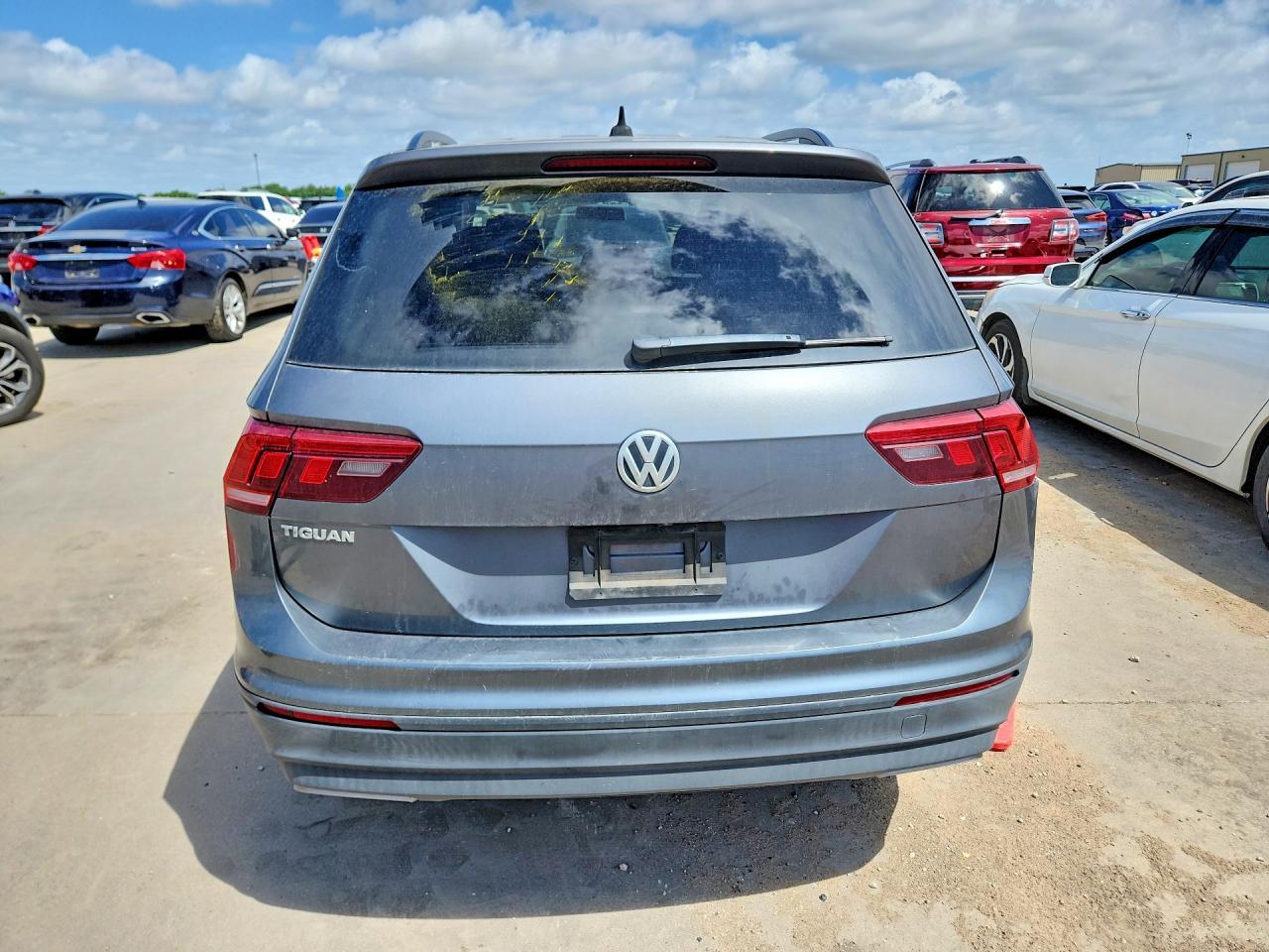 2020 Volkswagen Tiguan S - Фото 6