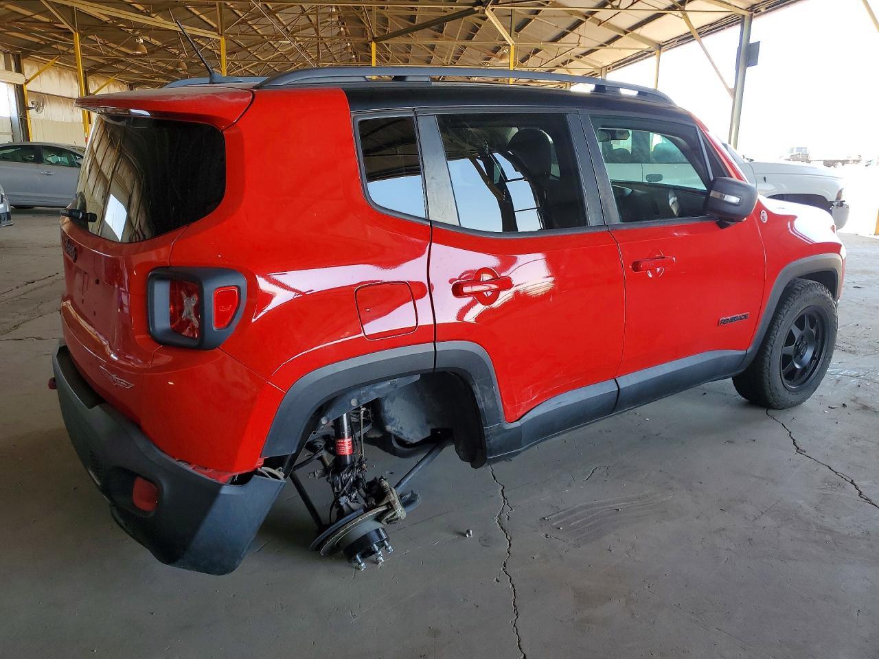 2015 Jeep Renegade Trailhawk - Фото 3