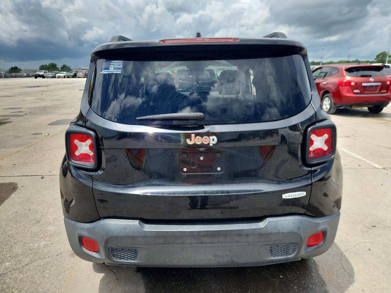 2016 Jeep Renegade Latitude - Image 6