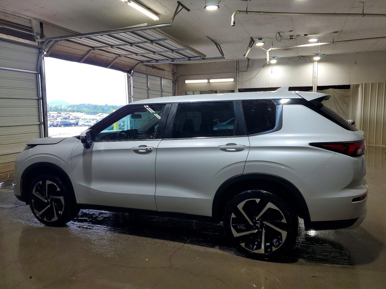 2022 Mitsubishi Outlander Se - Фото 2
