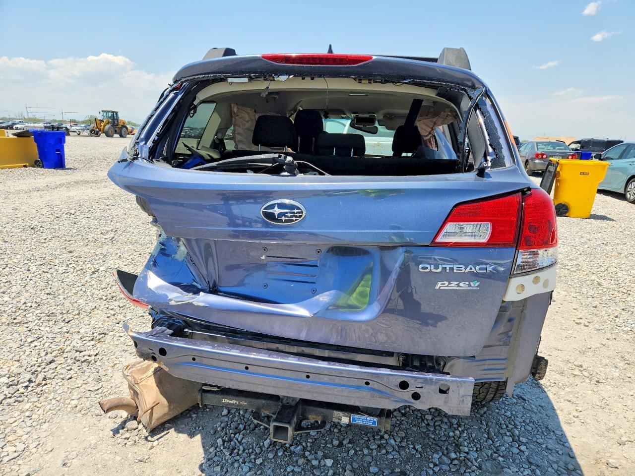 2014 Subaru Outback 2.5I Premium - Image 6