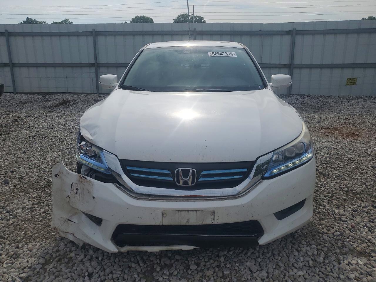 2015 Honda Accord Touring Hybrid - Image 5