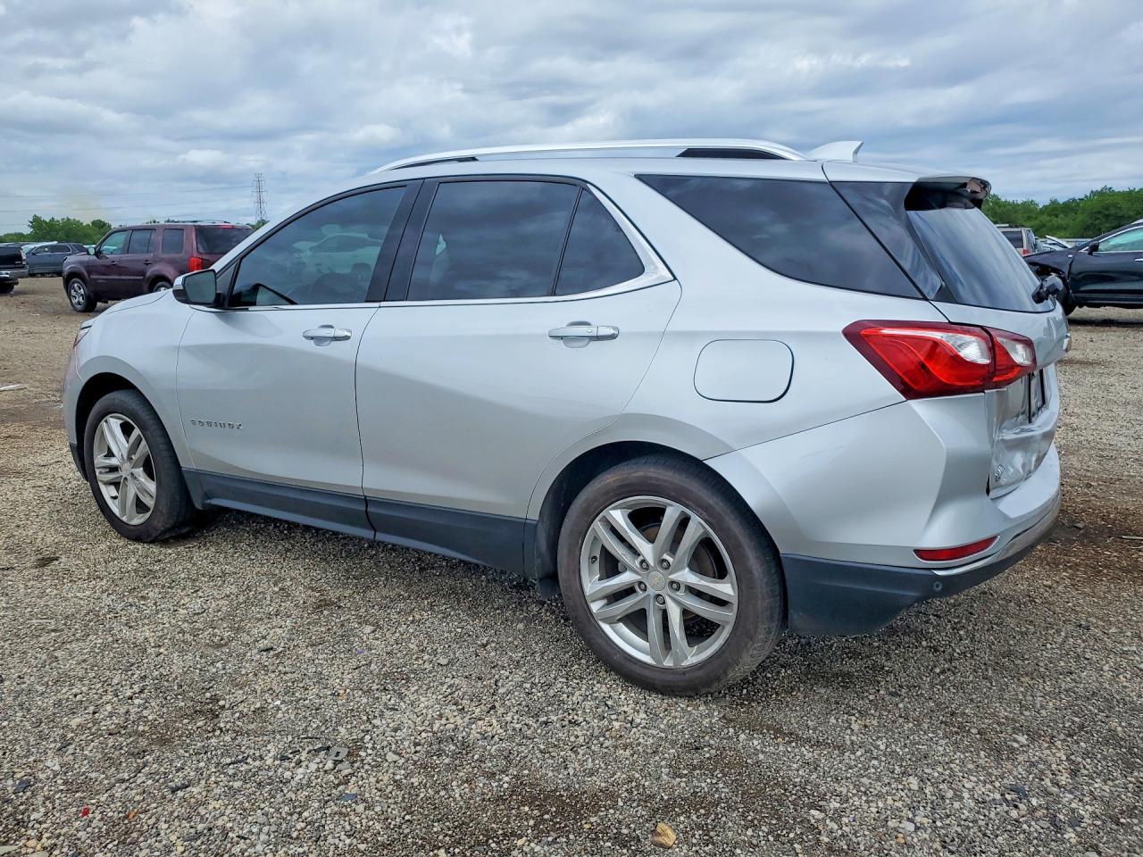 2018 Chevrolet Equinox Premier - Фото 2