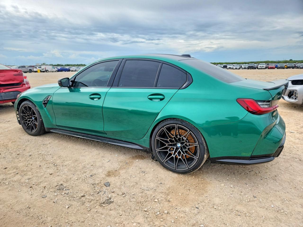 2025 BMW M3 Competition - Фото 2