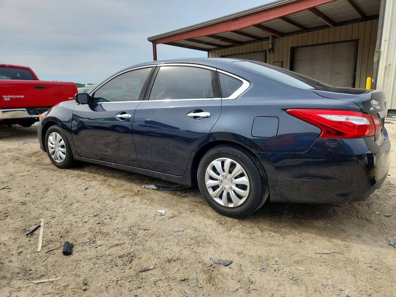 2017 Nissan Altima 2.5 S - Фото 2