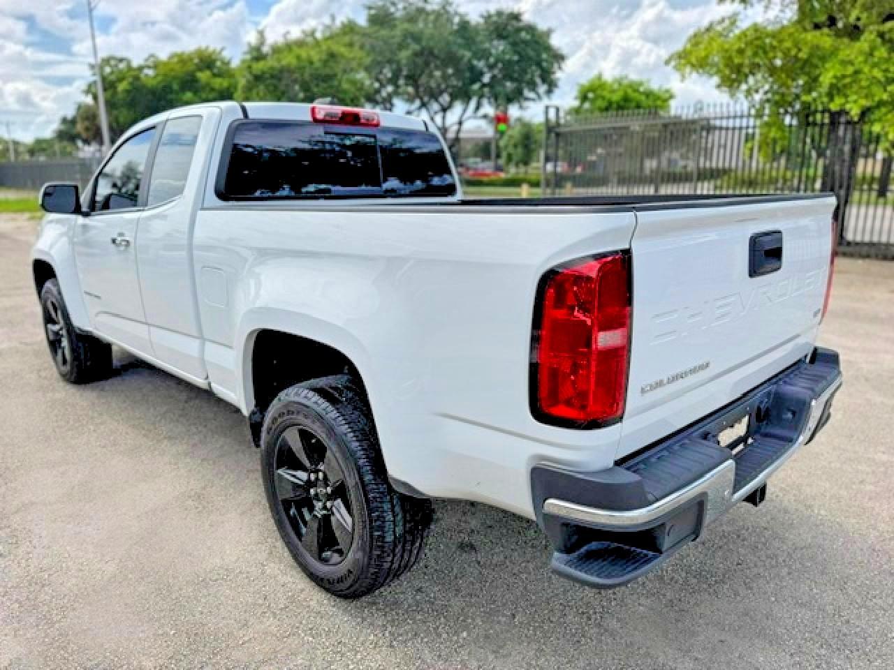 2021 Chevrolet Colorado Lt - Фото 2