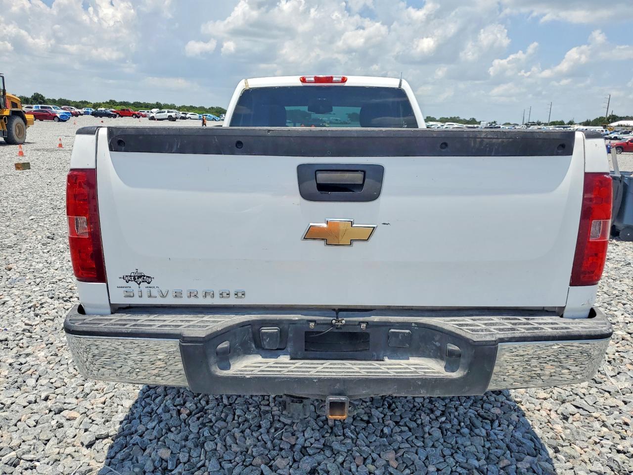 2011 Chevrolet Silverado C1500 - Image 6
