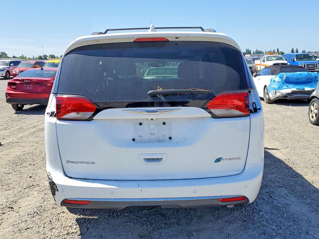 2019 Chrysler Pacifica Hybrid Limited - Image 6
