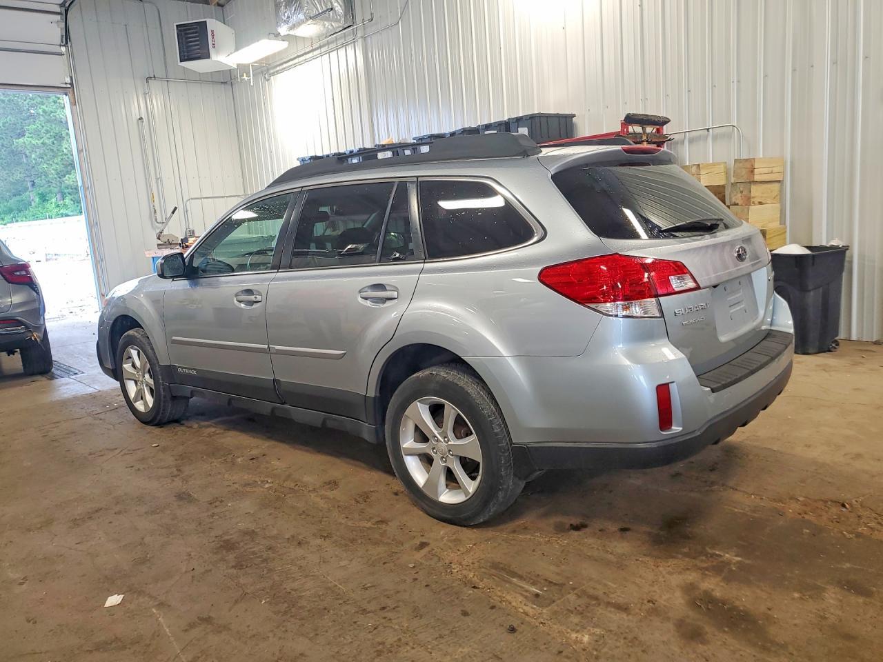 2013 Subaru Outback 2.5I Premium - Фото 2