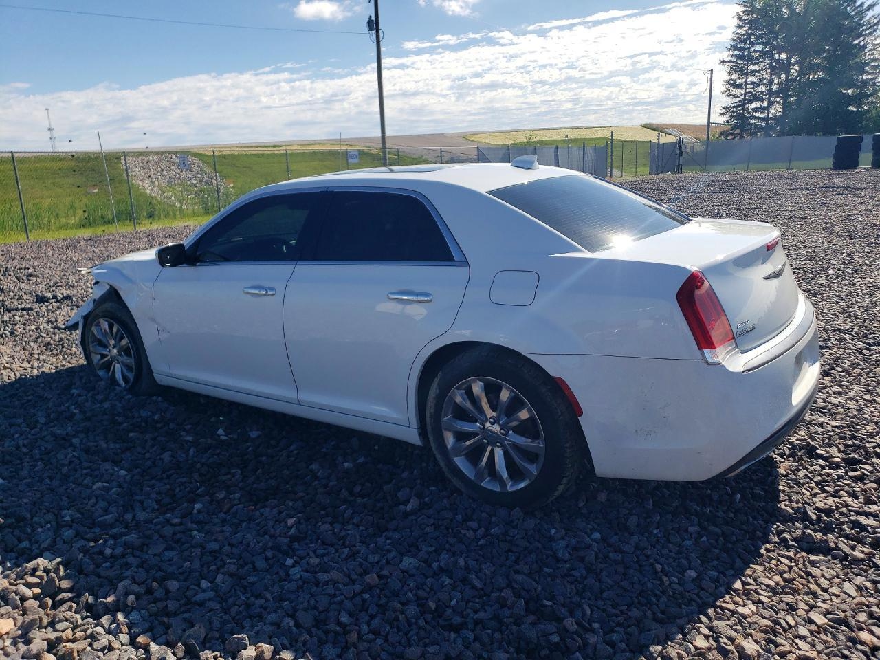 2016 Chrysler 300C - Image 2