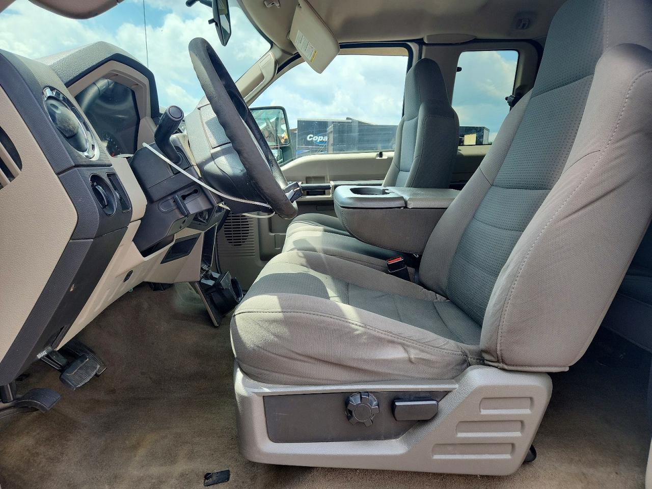 2009 Ford F250 Super Duty - Image 7