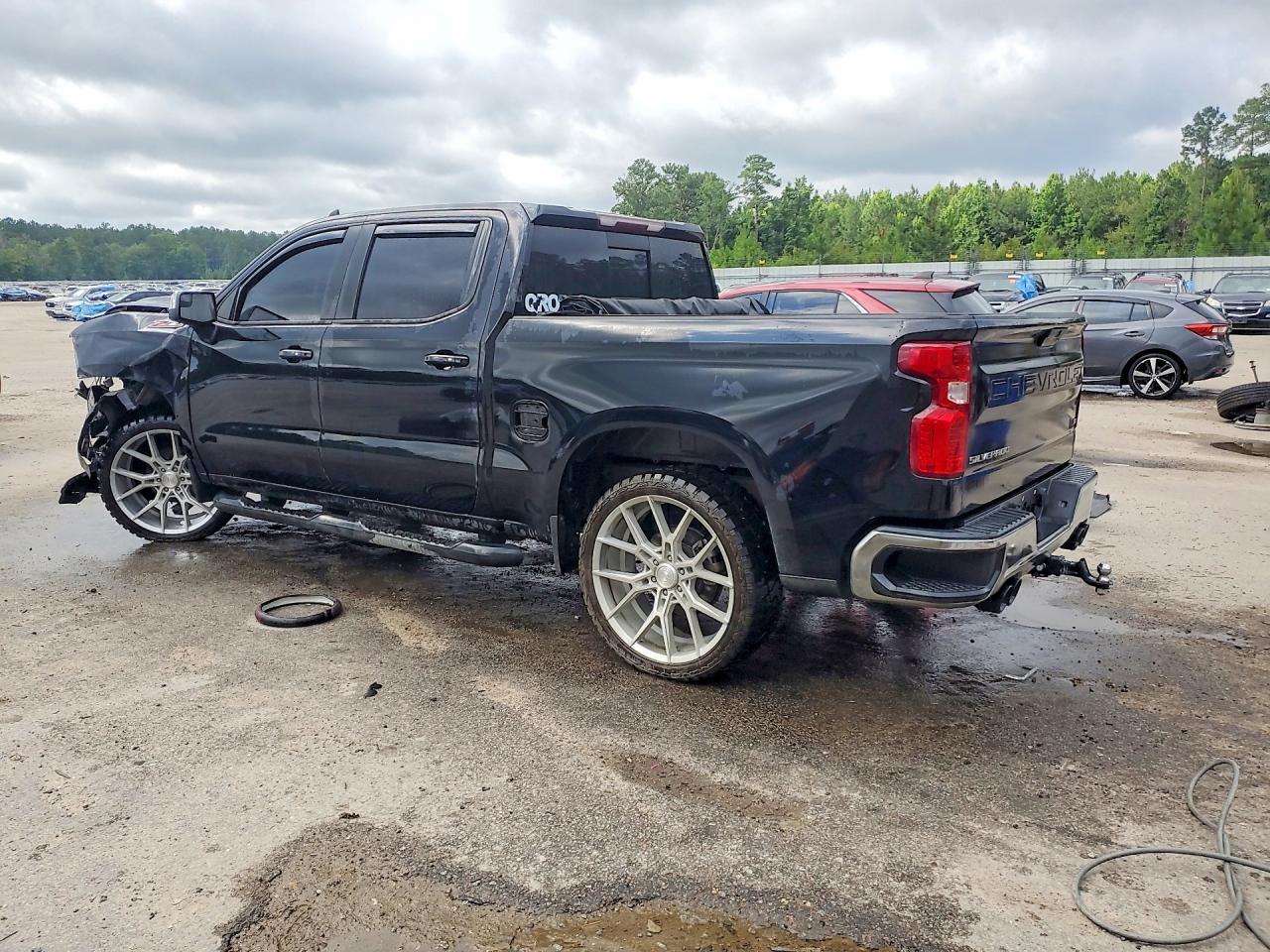 2019 Chevrolet Silverado K1500 Lt - Image 2