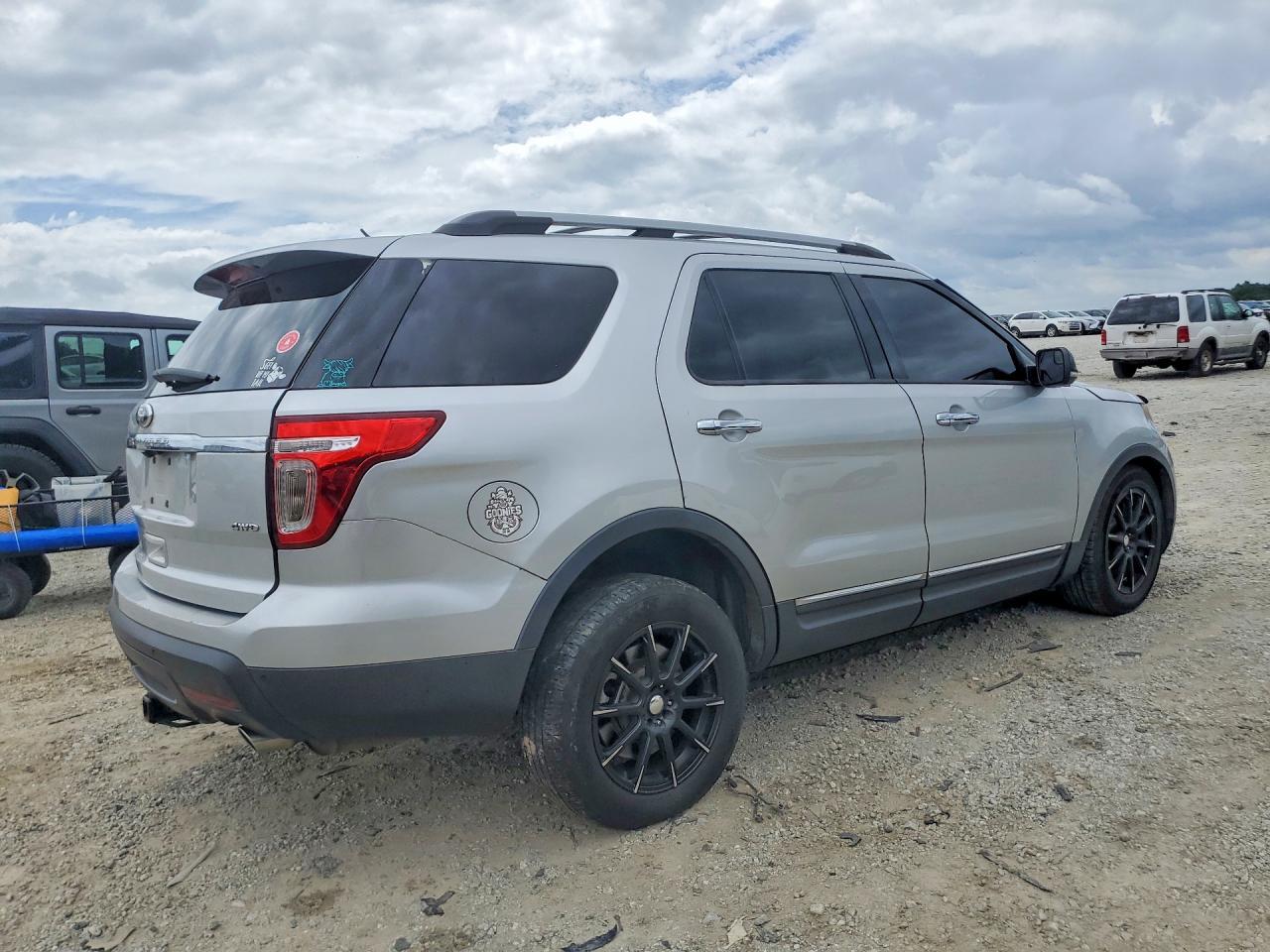 2013 Ford Explorer Xlt - Фото 3
