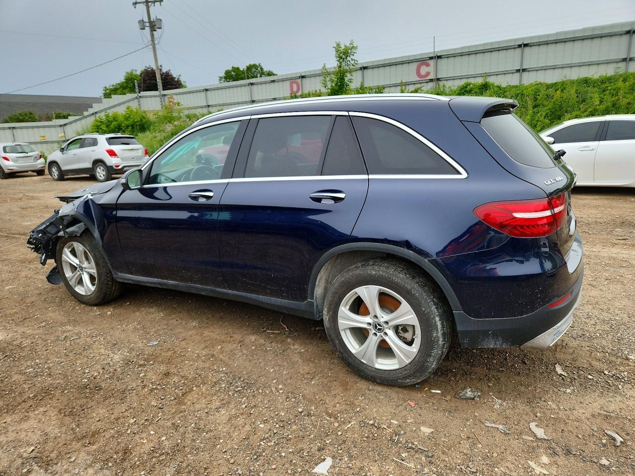 2017 Mercedes-Benz Glc 300 4Matic - Фото 2