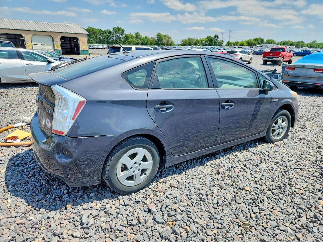 2011 Toyota Prius Two - Фото 3