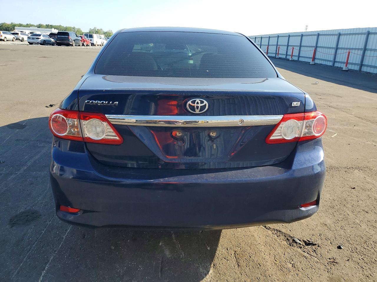 2013 Toyota Corolla Le - Фото 6