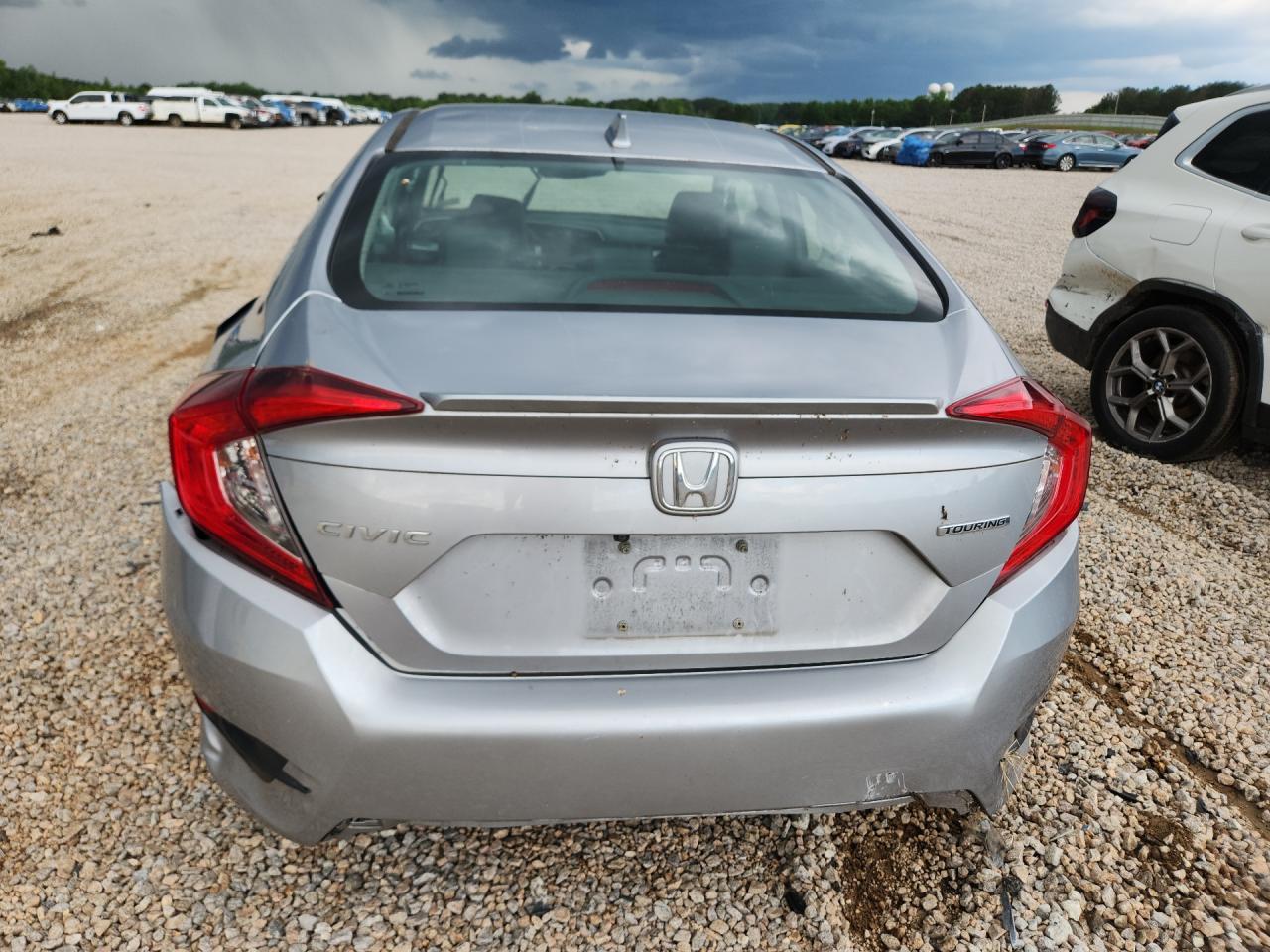 2016 Honda Civic Touring - Image 6