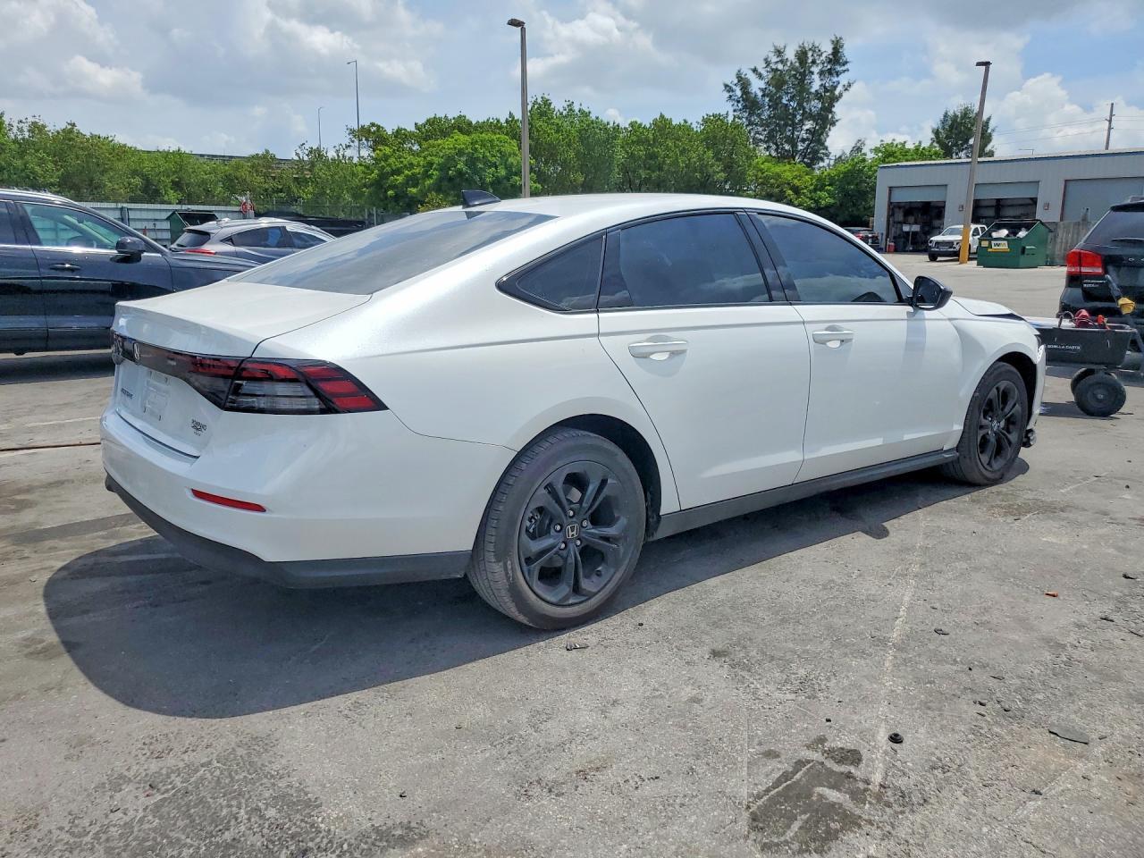 2025 Honda Accord Se - Image 3