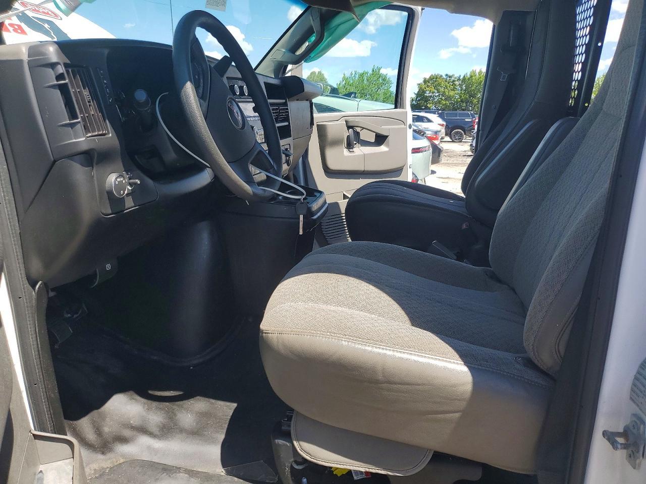 2019 GMC Savana G2500 - Фото 7