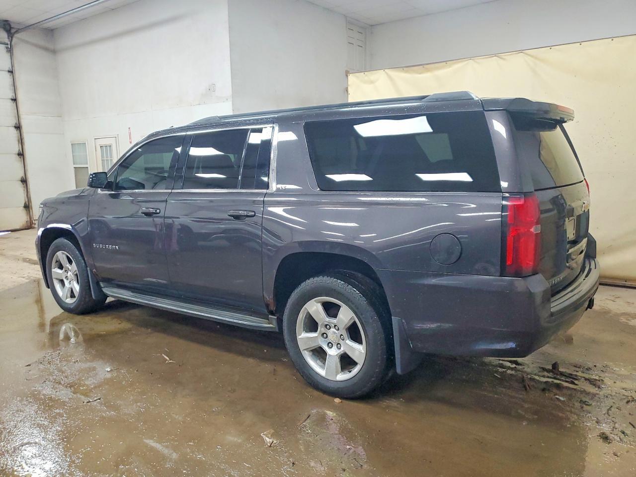 2015 Chevrolet Suburban K1500 Lt - Image 2