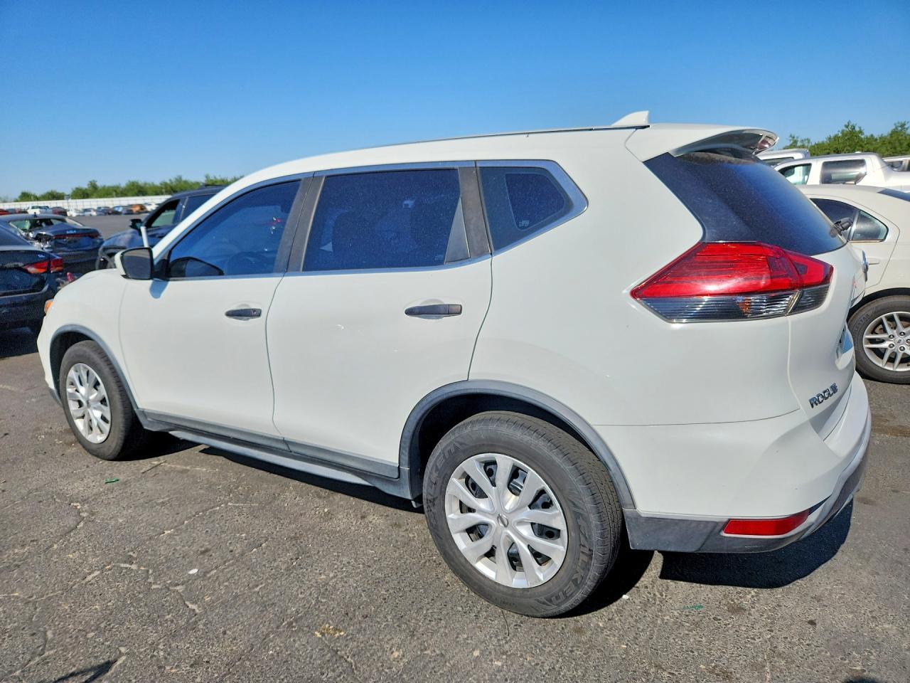 2017 Nissan Rogue S - Фото 2