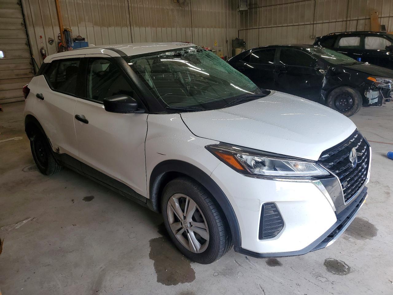 2021 Nissan Kicks S - Фото 4