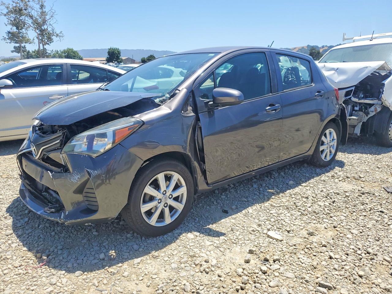 2015 Toyota Yaris 5-Door Le