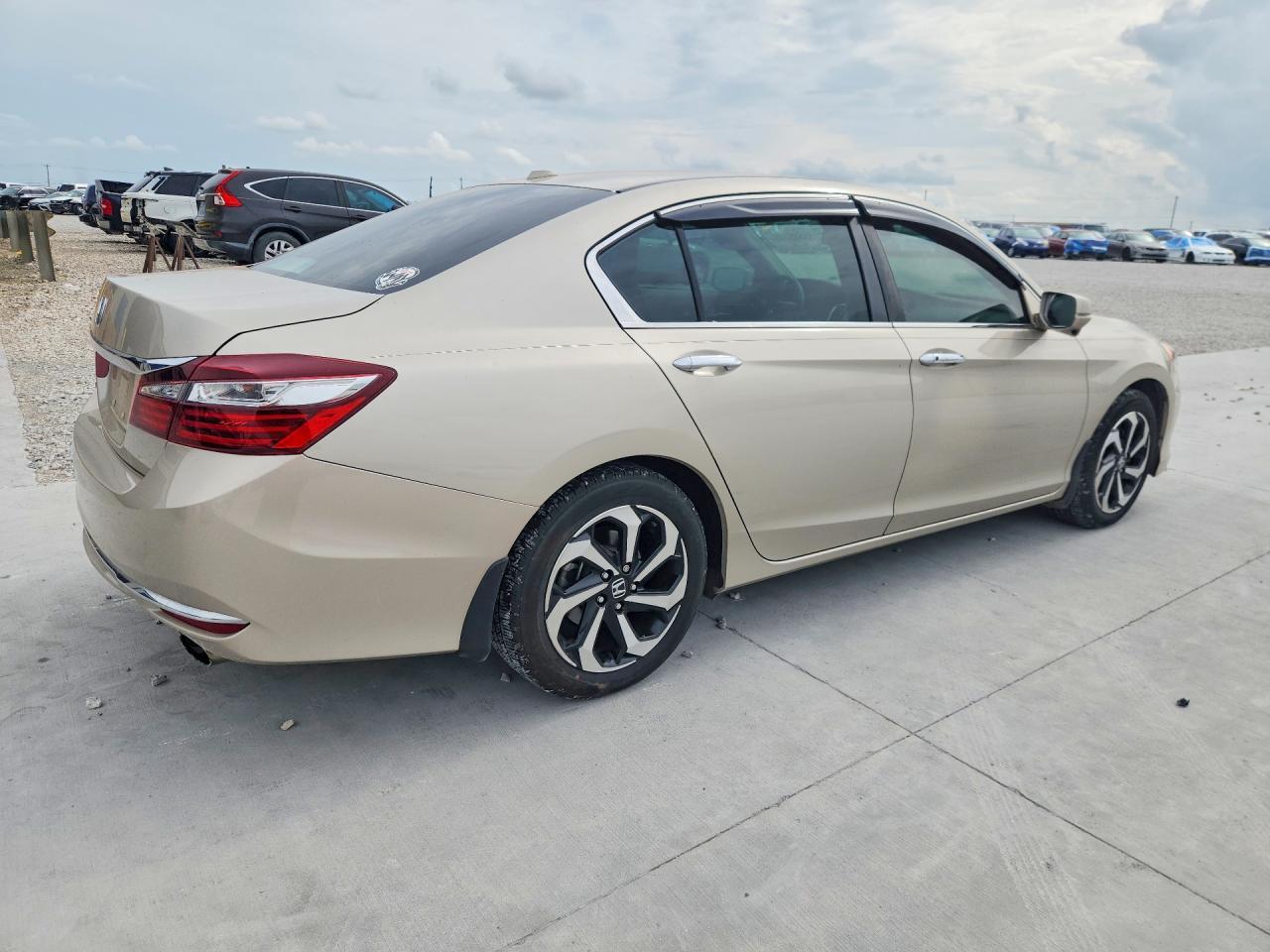 2016 Honda Accord Ex - Image 3