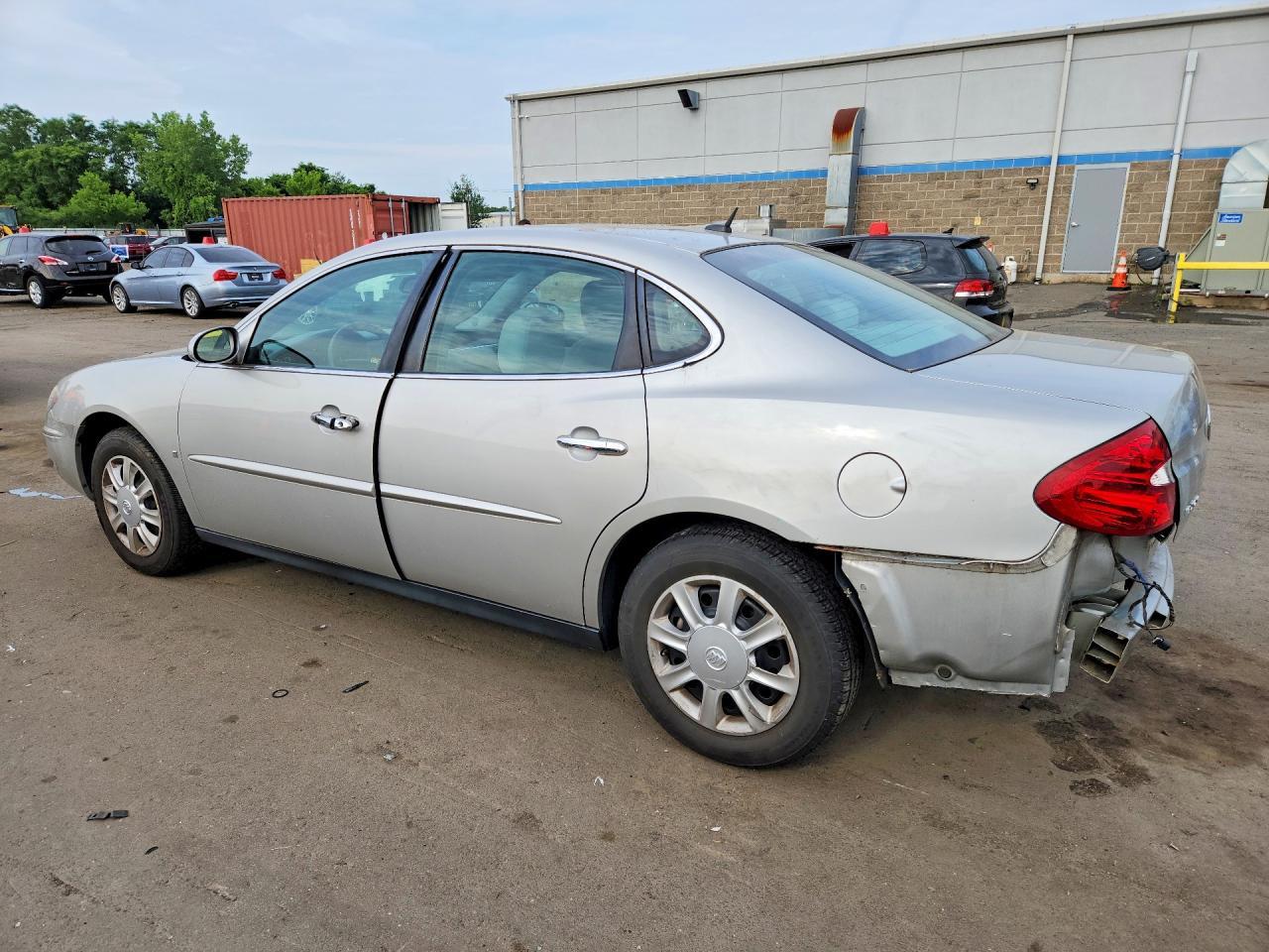2007 Buick Lacrosse Cx - Image 2