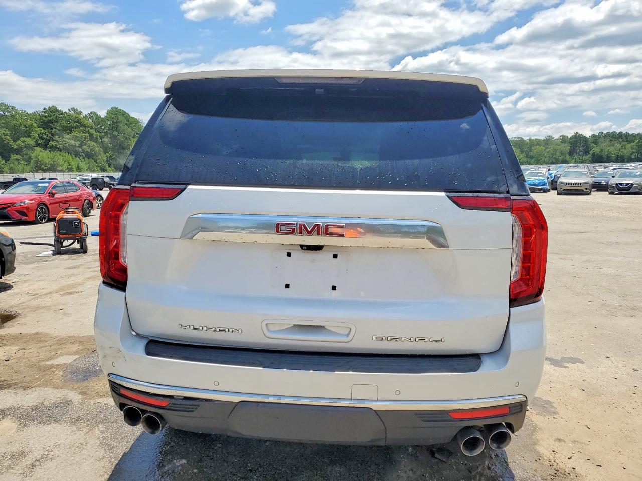 2021 GMC Yukon Denali - Фото 6