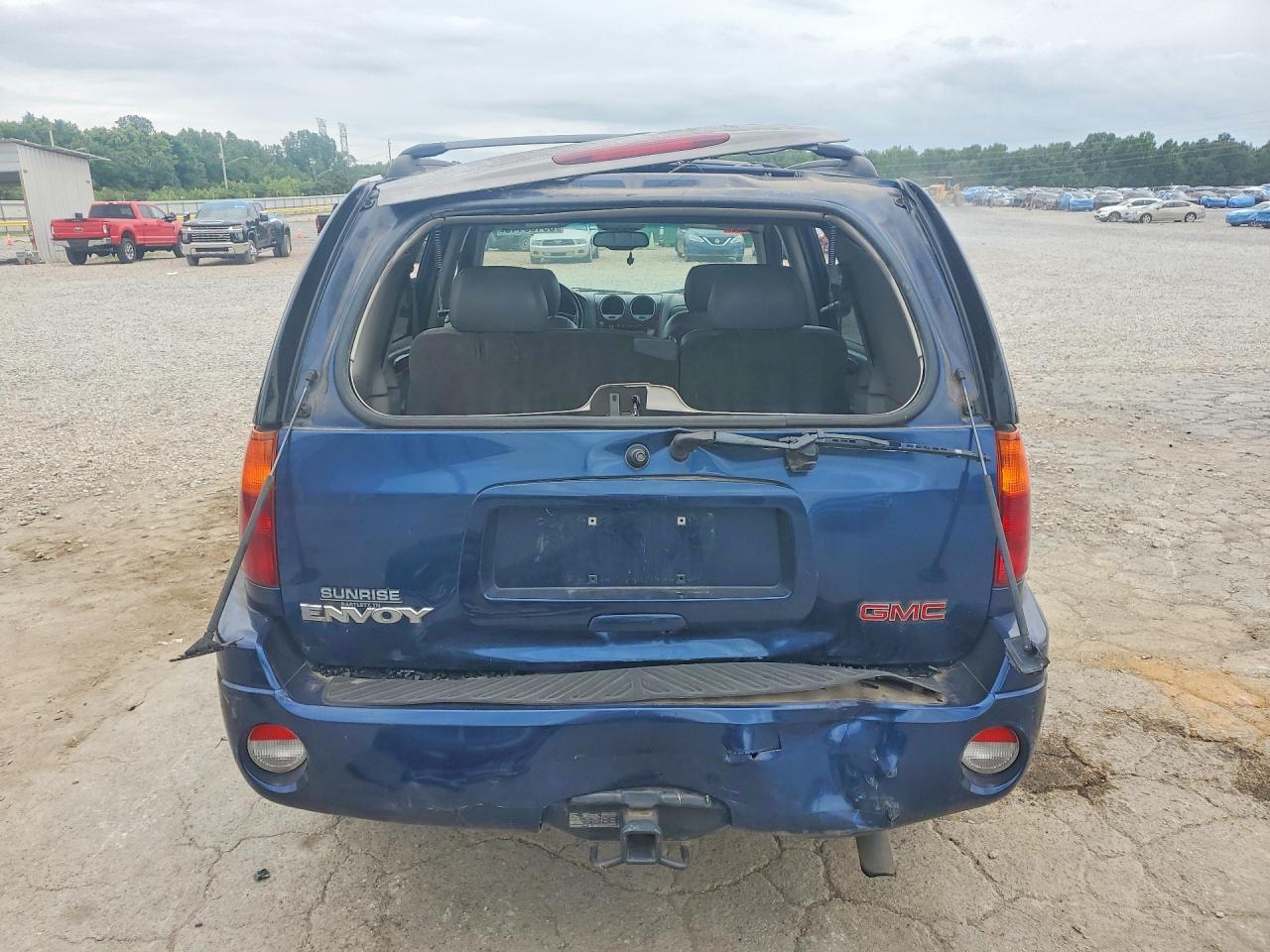 2002 GMC Envoy - Image 6